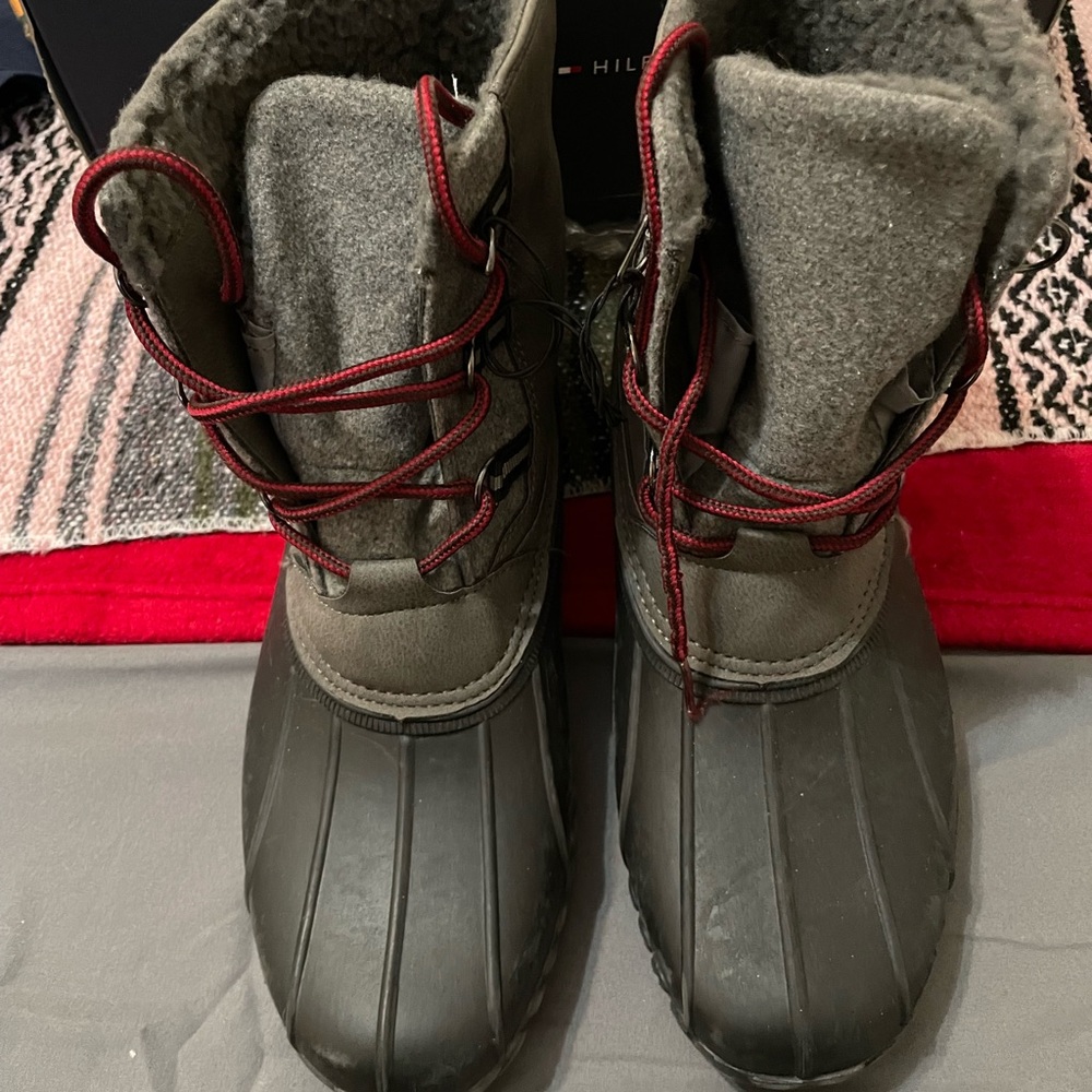 Women’s duck boots